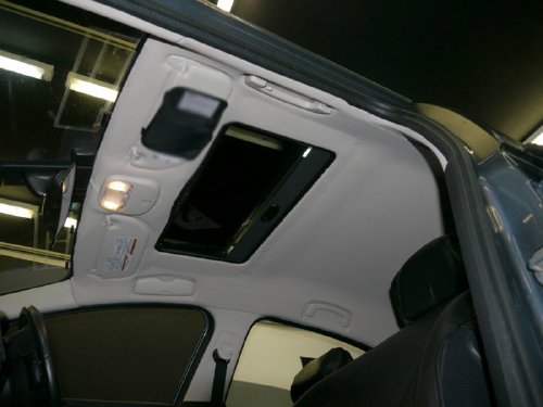 シトロエンC4へのベバスト 後付サンルーフ（sunroof）Hollandia 300 Deluxe Mediumの取付画像。webasto