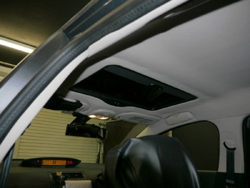 シトロエンC4へのベバスト 後付サンルーフ（sunroof）Hollandia 300 Deluxe Mediumの取付画像。webasto