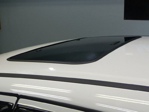 メルセデス ベンツ（Mercedes-Benz）Bクラス（B-Class）への後付サンルーフ（sunroof）取付画像。ベバスト（webasto）ホランディア100デラックス（Hollandia 100 Deluxe）手動式04